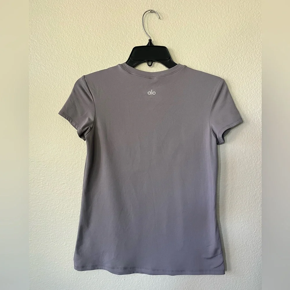 Alo Yoga Alosoft Finesse T-shirt in Gray Women’s Size S - Picture 2 of 13